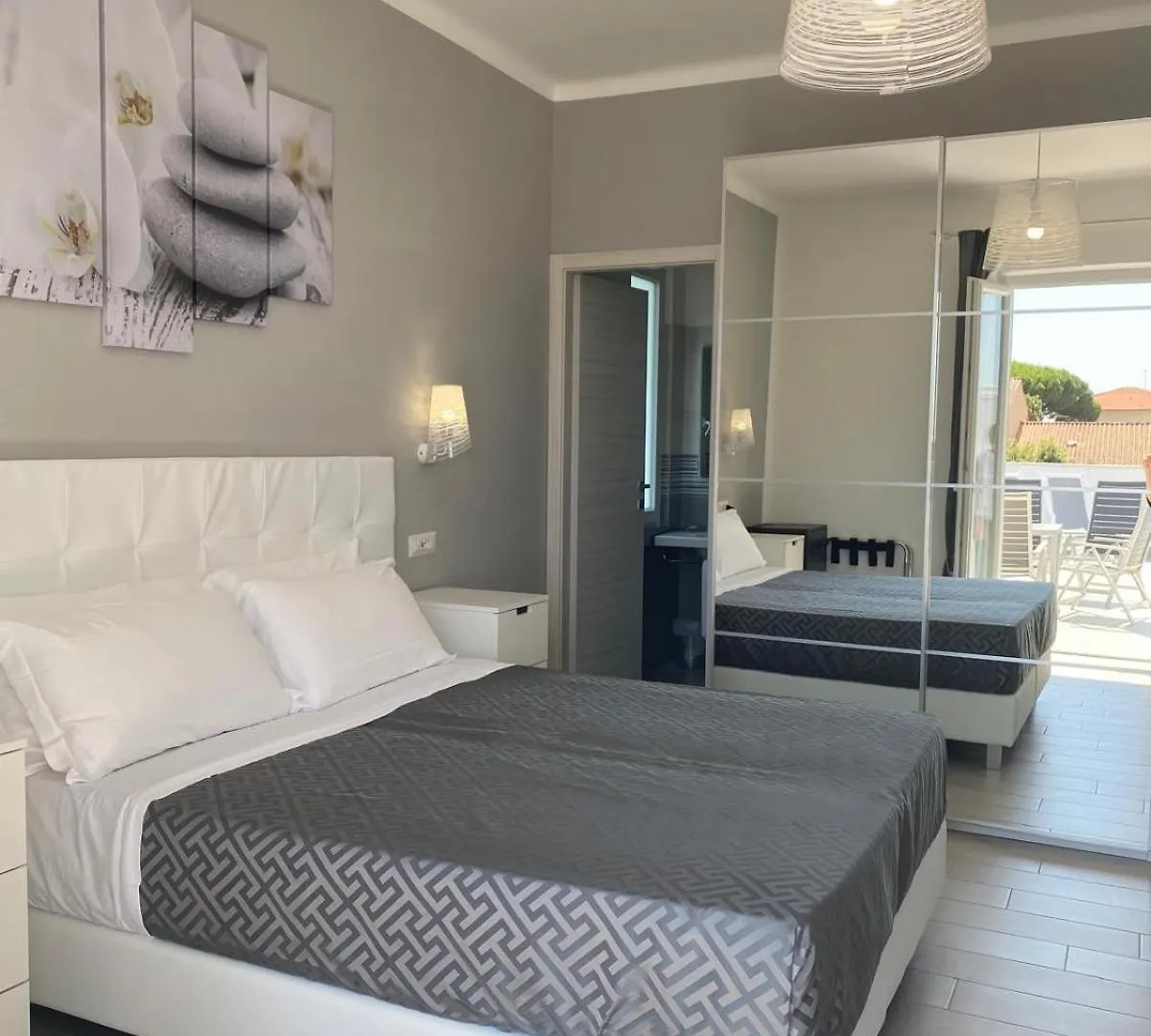 Hotel Raffaelli Villa Angela 马尔米堡
