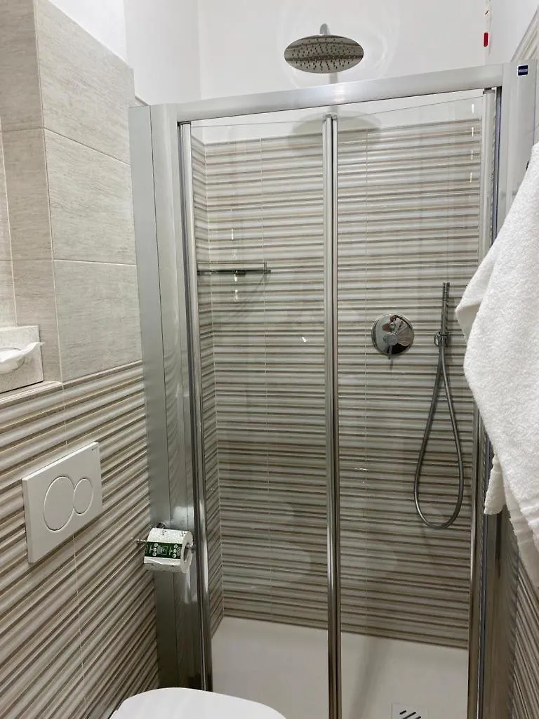 Hotel Raffaelli Villa Angela Forte dei Marmi 3*,  Italy