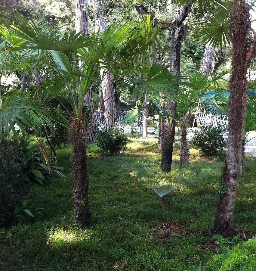 Hotel Raffaelli Villa Angela 马尔米堡