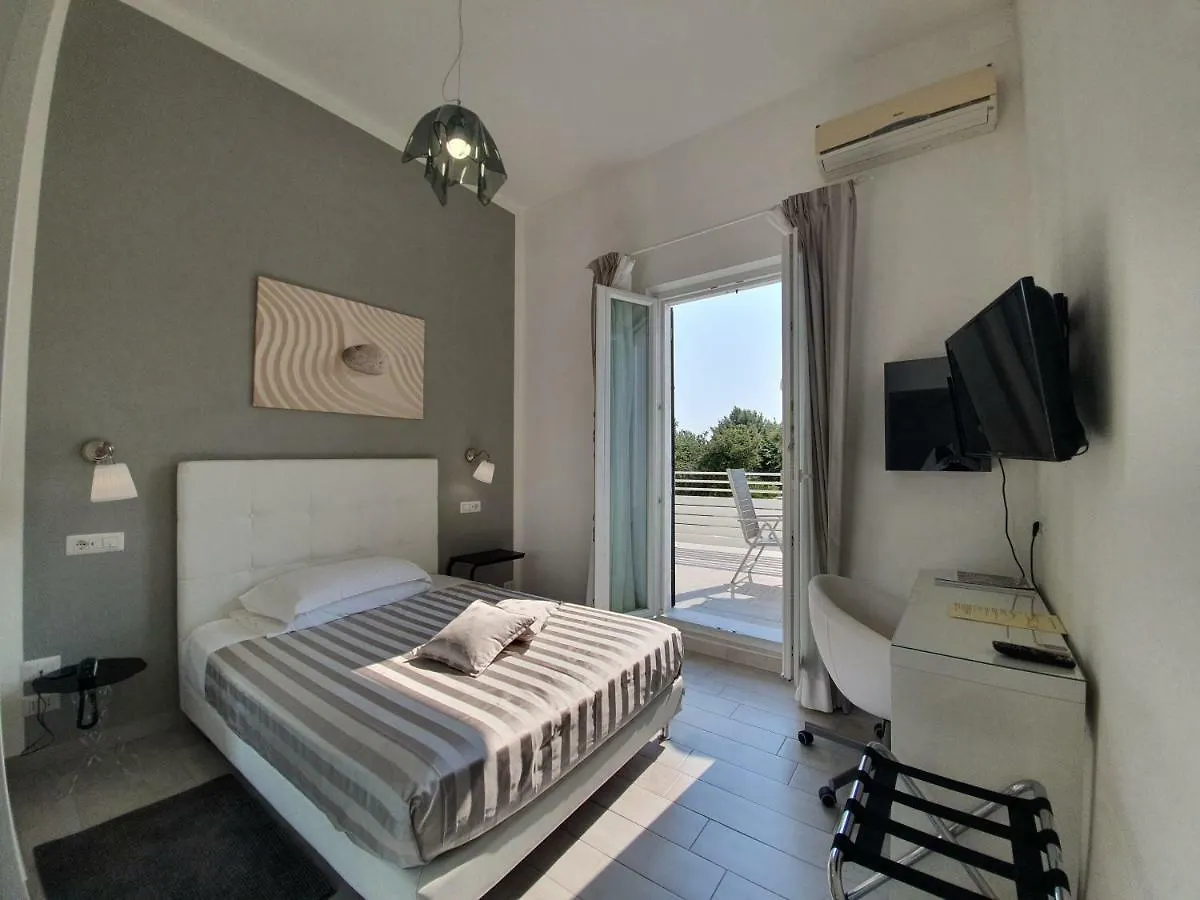 Hotel Raffaelli Villa Angela 马尔米堡 3*,