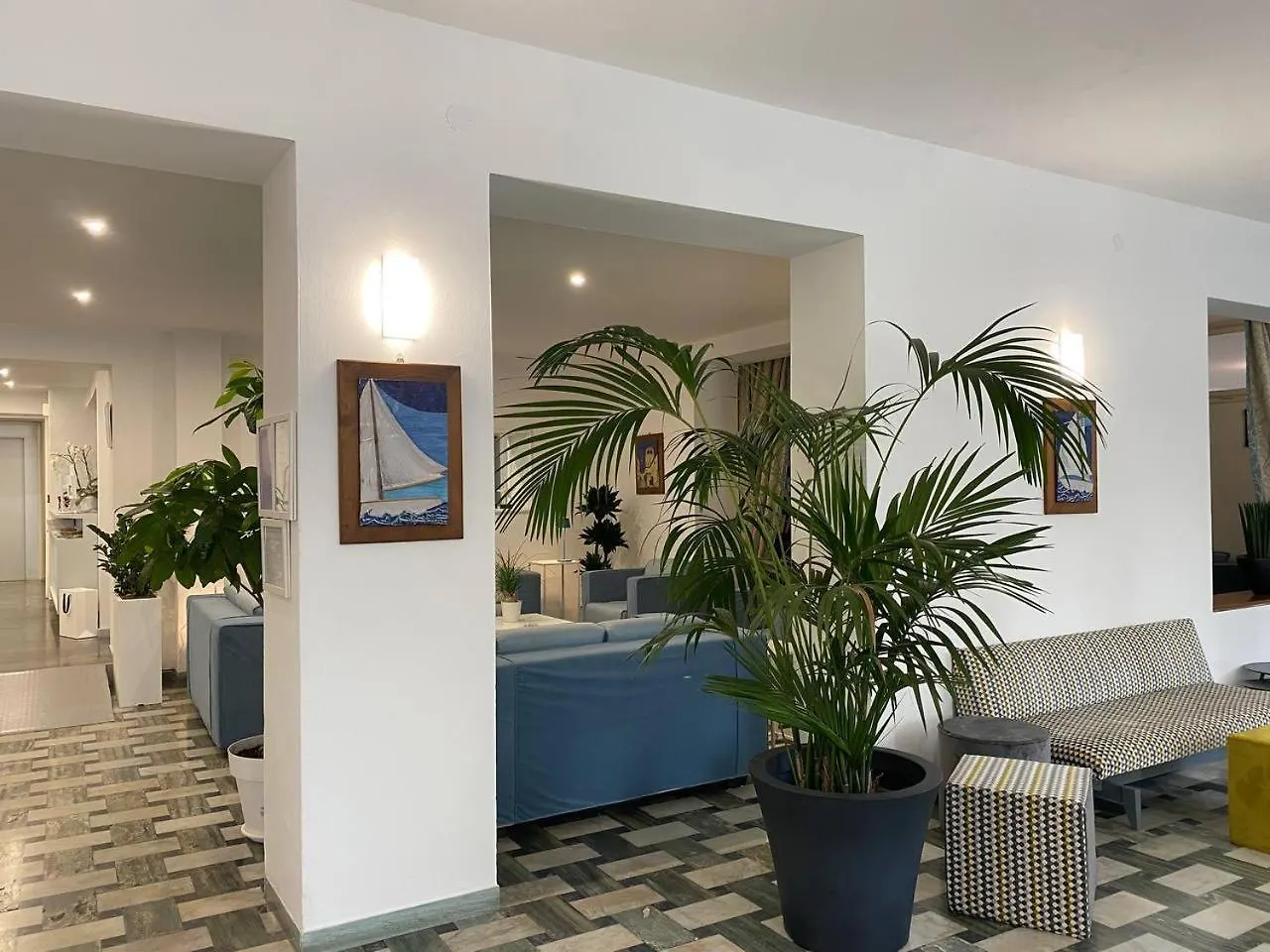 Hotel Raffaelli Villa Angela Forte dei Marmi 3*,  Italy